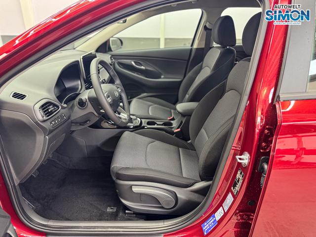 Hyundai i30 STYLE NAVI LED RFK PDC 