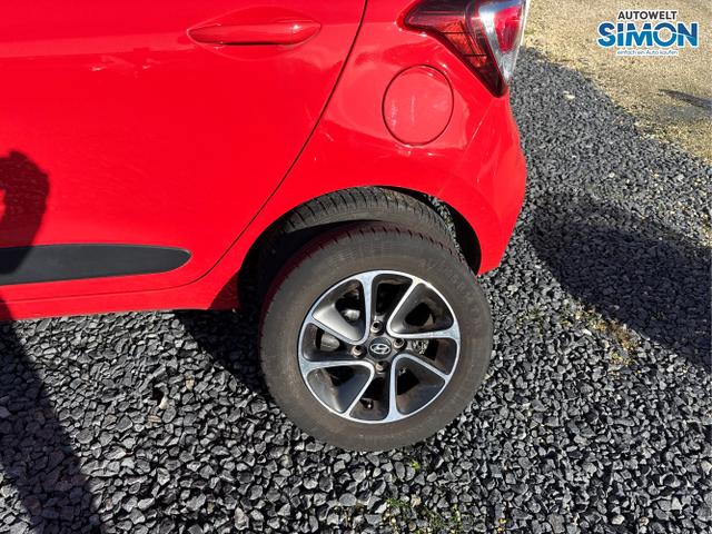 Hyundai / i10 / Rot /  /  / 