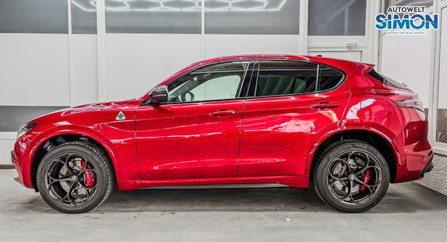 Alfa Romeo Stelvio QUADRIFOGLIO VERDE AKRAPOVIC Technologie-Paket 