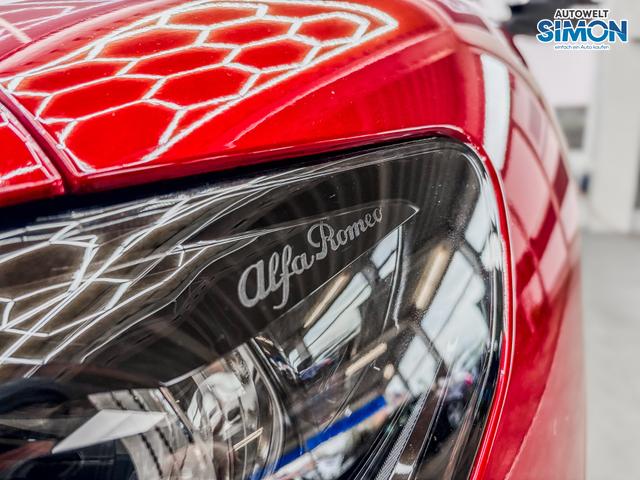 Alfa Romeo Stelvio QUADRIFOGLIO VERDE AKRAPOVIC Technologie-Paket 