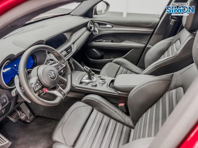 Alfa Romeo Stelvio QUADRIFOGLIO VERDE AKRAPOVIC Technologie-Paket 