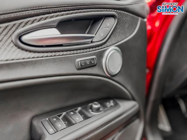 Alfa Romeo Stelvio QUADRIFOGLIO VERDE AKRAPOVIC Technologie-Paket 