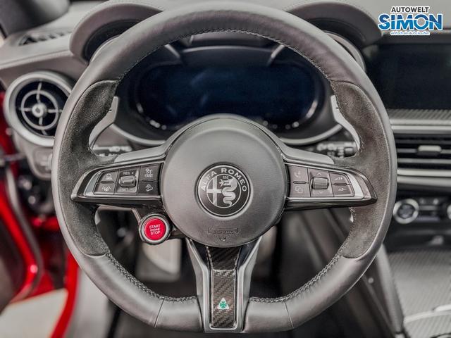 Alfa Romeo Stelvio QUADRIFOGLIO VERDE AKRAPOVIC Technologie-Paket 