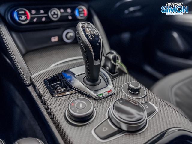 Alfa Romeo Stelvio QUADRIFOGLIO VERDE AKRAPOVIC Technologie-Paket 