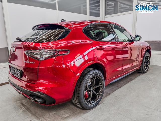 Alfa Romeo Stelvio QUADRIFOGLIO VERDE AKRAPOVIC Technologie-Paket 