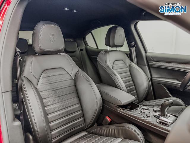 Alfa Romeo Stelvio QUADRIFOGLIO VERDE AKRAPOVIC Technologie-Paket 