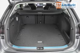 Skoda Superb Combi Kombi 2,0 TDI DSG 4x4 Selection - L -LAG. 