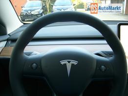 Tesla Model 3 Long Range AWD Allrad Dualmotor (366 KW/498 PS) W&auml;rmepumpe, Standheizung und K&uuml;hlung, Navi, 360&deg; Kamera, PDC vone u. hinten, 18 Zoll Alur&auml;der 