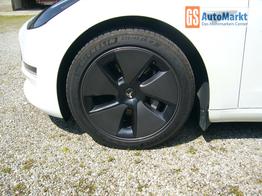 Tesla Model 3 Long Range AWD Allrad Dualmotor (366 KW/498 PS) W&auml;rmepumpe, Standheizung und K&uuml;hlung, Navi, 360&deg; Kamera, PDC vone u. hinten, 18 Zoll Alur&auml;der 