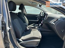 Kia Ceed Silver 1.5 T-GDi, DCT Android Auto*Navi*WinterPak*Kamera*Klima*PDC hinten 