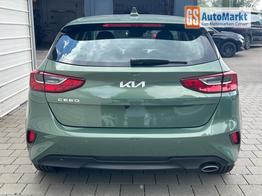 Kia Ceed Silver 1.5 T-GDi, DCT Android Auto*Navi*WinterPak*Kamera*Klima*PDC hinten 