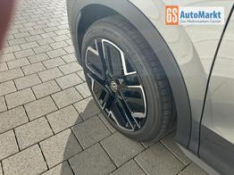 Volkswagen T-Roc R-Line 1.5 eTSI DSG Neues Modell*AHK*BlackStyle*Matrix*19"*Android Auto*EasyOpen*SHZ*Kamera*ParkAsstPro*ACC*Keyless 