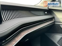 Skoda Superb Combi L&K Laurin & Klement DSG+NAVI+CANTON+MATRIX 