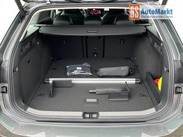Volkswagen Passat Variant Elegance DSG+AHK+NAVI+MATRIX+MASSAGE+ACC+KAMERA 