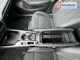 Volkswagen Passat Variant Elegance DSG+AHK+NAVI+MATRIX+MASSAGE+ACC+KAMERA 