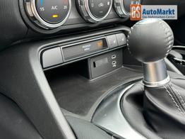Mazda MX-5 Exclusive-Line LEDER+MATRIX+NAVI+BOSE+KAMERA+SHZ+16" ALU 