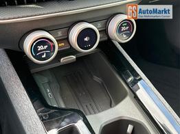 Skoda Superb Combi Selection DSG+4WD+AHK+NAVI+EL. HECKKL.+SHZ V+H 