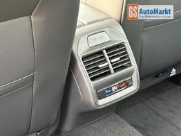 Volkswagen Passat Variant Business DSG+AHK+MASSAGE+NAVI+ACC+KAMERA+LED+17" ALU 