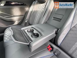 Volkswagen Passat Variant R-Line 4WD+BLACK+PANO+AHK+DCC+MATRIX+HARMAN 