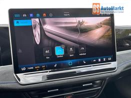 Volkswagen Passat Variant R-Line 4WD+BLACK+PANO+AHK+DCC+MATRIX+HARMAN 