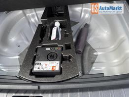 Skoda Karoq Selection AHK+el.HECKKLAPPE+KAMERA+PDC+KESSY+ACC 