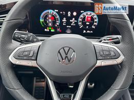 Volkswagen Tiguan R-Line People PLUG-IN+PANO+AHK+HD MATRIX+NAVI+BLACK STYLE+20"LM+ACC 
