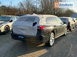 Skoda Superb Combi Selection DSG+AHK+NAVI+EL. HECKKL.+SHZ V+H+KAMERA+LED 
