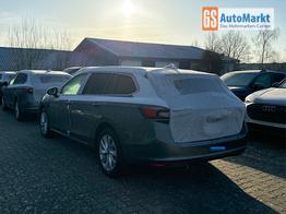 Skoda Superb Combi Selection DSG+AHK+NAVI+EL. HECKKL.+SHZ V+H+KAMERA+LED 