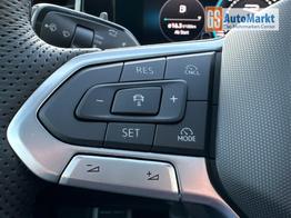 Volkswagen Passat Variant R-Line 4WD+PANO+AHK+HARMAN+NAVI+HUD+Matrix+ACC 