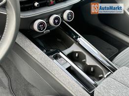 Skoda Superb Combi Selection AHK+NAVI+EL.HECKKL.+SHZ+KAMERA+LED 