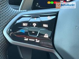 Volkswagen Golf R 4x4+PANO+MATRIX+HUD+HARMAN+NAVI+360 KAMERA+19" LM 