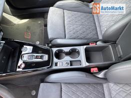 Audi RS3 Sportback PANO+SONOS+MATRIX+eHK+360KAM+SHZ+KLIMA+DESIGNPAKET ROT 
