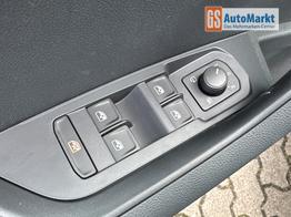 Skoda Karoq Selection AHK+el.HECKKLAPPE+KAMERA+PDC+ACC 