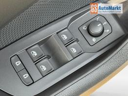Skoda Octavia Combi Selection ACC+AHK+eHK+KAM+PDC+LED+17" ALU+SHZ 
