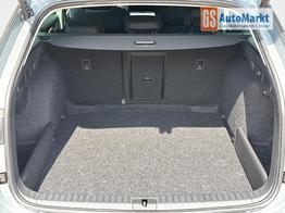 Skoda Octavia Combi Selection ACC+AHK+eHK+KAM+PDC+LED+17" ALU+SHZ 