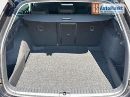 Skoda Octavia Combi Selection ACC+AHK+eHK+KAM+PDC+LED+17" ALU+SHZ 