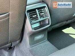 Skoda Octavia Combi Selection ACC+AHK+eHK+KAM+PDC+LED+17" ALU+SHZ 