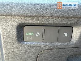 Skoda Octavia Combi Selection ACC+AHK+eHK+KAM+PDC+LED+17" ALU+SHZ 