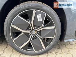 Volkswagen Golf R-Line Limited PANO+LED-PLUS+ACC+SHZ+KEYLESS+KAMERA+18" ALU 