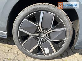 Volkswagen Golf R-Line Limited PANO+LED-PLUS+ACC+SHZ+KEYLESS+KAMERA+18" ALU 