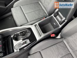 Audi Q5 Basis QUATTRO+NAVI+KAMERA+AHK+SHZ+PDC+ACC 