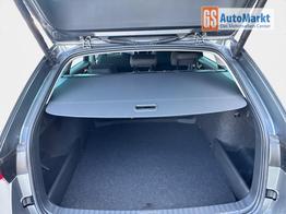 Skoda Octavia Combi Selection ACC+AHK+eHK+KAM+PDC+LED+17" ALU+SHZ 