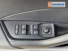 Skoda Octavia Combi Selection ACC+AHK+eHK+KAM+PDC+LED+17"ALU+SHZ 