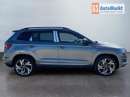 Skoda Karoq Sportline 2,0 TSI 4x4 DSG 2ZKlimaautomatik Canton Anh&auml;ngerkupplung Totewinkel Assistent 2 x Einparkhilfe Kamera 19 Zoll Felgen adaptiver Tempomat 5J Garantie 