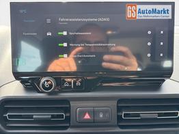 Citro&euml;n Berlingo XL Plus 1,5 130 MAX EAT8 Klima R&uuml;ckfahrkamera Einparkhilfe Navigation Sitzheizung Keyless 