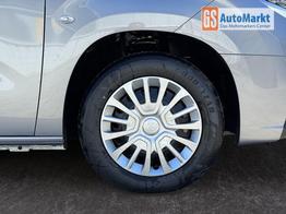 Toyota Proace City Verso 1,2 L2 Business 7 Sitzer Klima Einparkhilfe Apple Tempomat DAB 10 Zoll Display Regensensor 