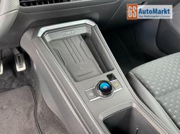 Volkswagen T-Roc 1,5 eTSI DSG R-Line LED Plus Anh&auml;ngerkupplung Navi Digital Pro Sitzheizung beheiztes Lenkrad 18 Zoll Alu el.Heckklapp 