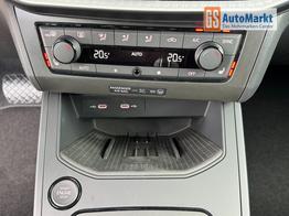 Seat Arona FR 1.5 TSI DSG Mo26 ACC 2Zokl 2xPDC Kam SHZ Full Link 