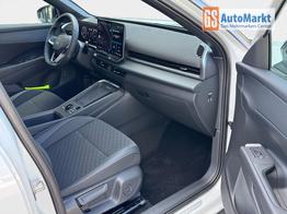 Volkswagen T-Roc 1,5 eTSI DSG R-Line LED Plus Anh&auml;ngerkupplung Navi Digital Pro Sitzheizung beheiztes Lenkrad 18 Zoll Alu el.Heckklappe 5J Garantie 