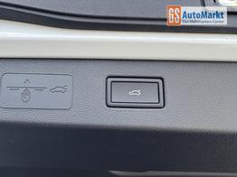 Volkswagen T-Roc 1,5 eTSI DSG R-Line LED Plus Anh&auml;ngerkupplung Navi Digital Pro Sitzheizung beheiztes Lenkrad 18 Zoll Alu el.Heckklappe 5J Garantie 